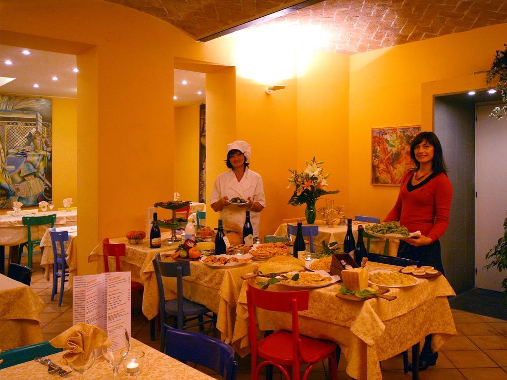 Albergo Ristorante Corsini Pavullo nel Frignano Eksteriør bilde
